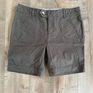 NEW Eddie‎ Bauer Mercer Fit Shorts Chino Dark Brown Women's 8